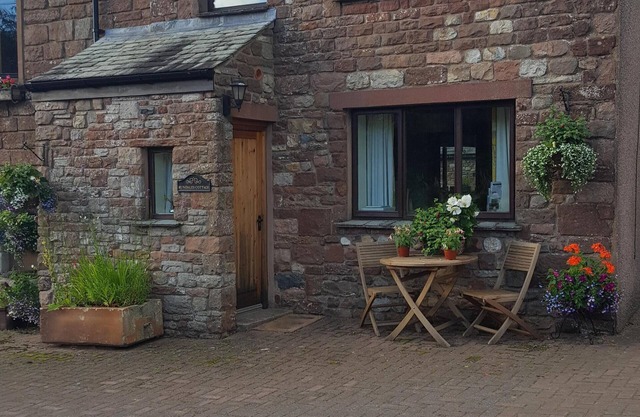LOVELY COTTAGE LOCATED ON THE EDGE OF THE LAKE DISTRICT NR APPLEBY - SLEEPS 3