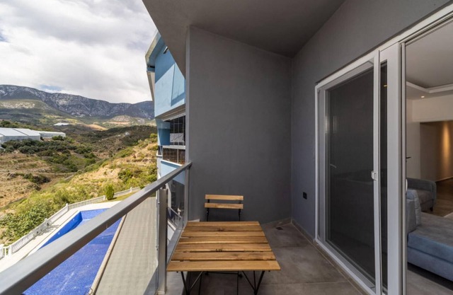 Lovely Flat with Shared Pool and Balcony in Alanya