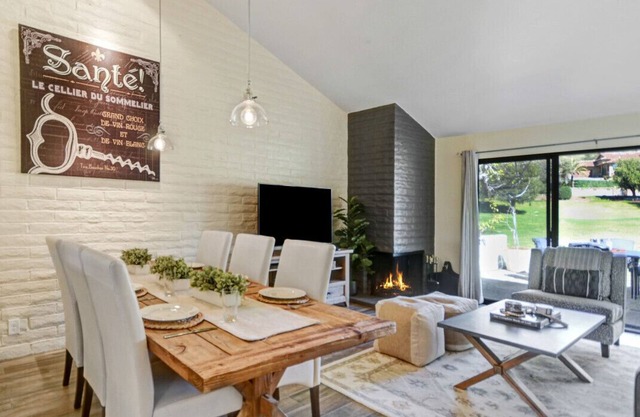 Lovely Golf Course Retreat: Pool, Fire Pit & BBQ