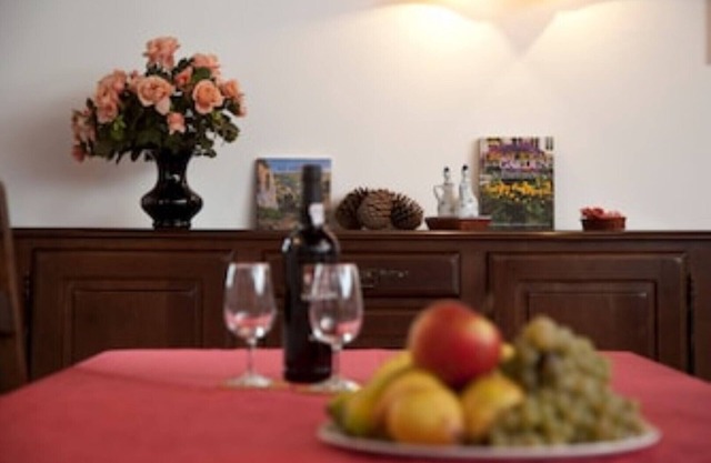 Lovely holiday cottage, nice pool, close to village centre, not far from Coimbra