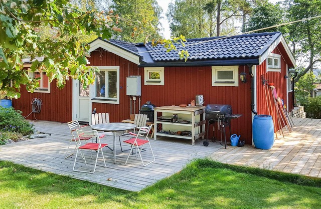 Lovely home in årsta havsbad with WiFi