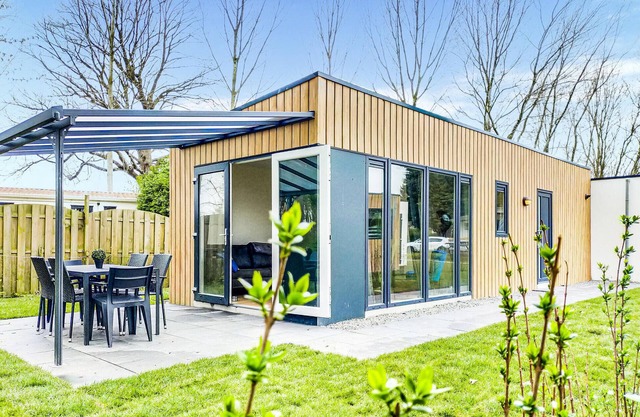 Lovely home in Heinkenszand