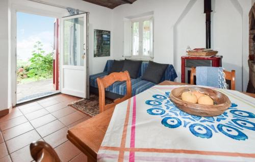 Lovely Home In Lamporecchio With Wifi