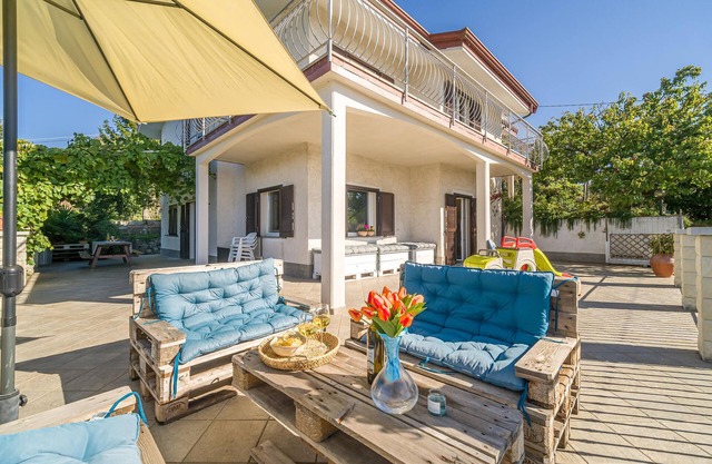 Lovely home in Moneglia with WiFi