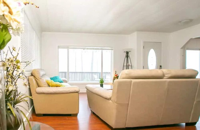 LOVELY HOME WlTH OCEAN VlEWS