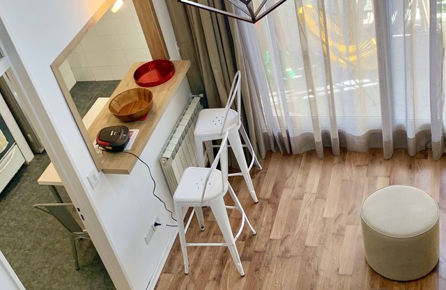 Lovely Loft Apt Recently furnished