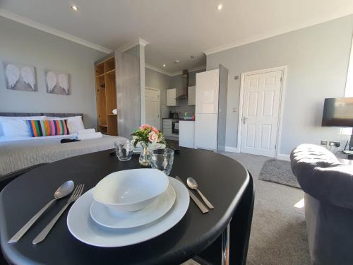 Lovely Maidstone Gem - Sleeps 2
