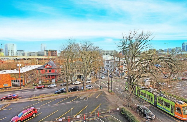 Lovely Studio Best Location in Portland with City View