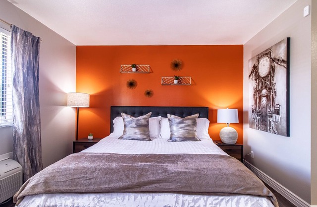 Lovely Studio☑ King Bed♚ Clean ✪ Comfortable✿