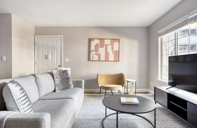 Lovely Sunnyvale 1BR w/Gym, Pool & Parking, near freeways, by Blueground