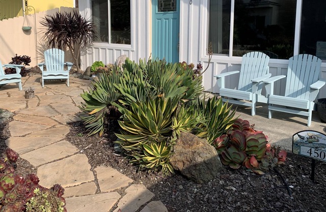 Lovely "Tahiti Hut Beach Cottage" - Family Friendly