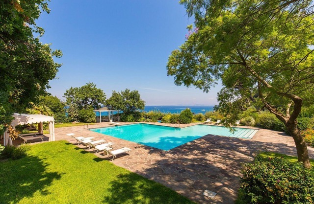 Lovely Villa for 10 on Ischia