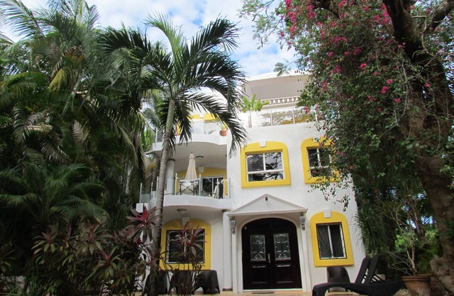 LOVELY VILLA IN PLAYACAR PHASE 1, PRIVATE POOL