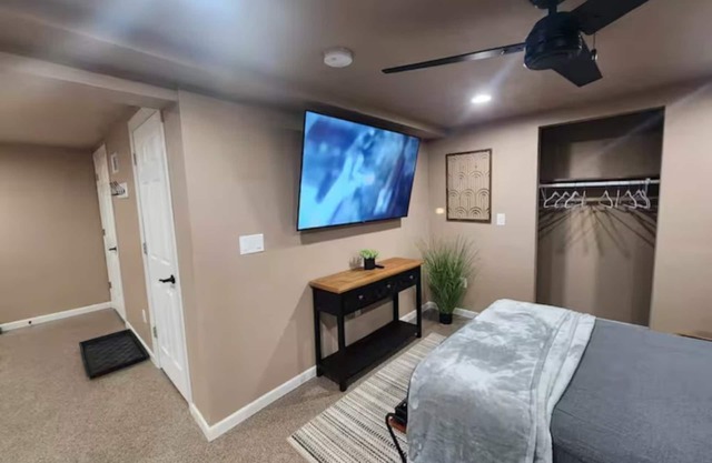 Lower Level Studio Across From Mercy Hospital