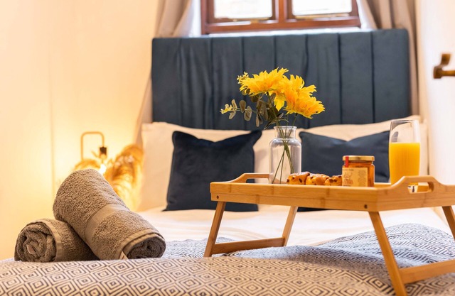 ★ LS1 Family & Corporate Stays ★ - FREE Parking & WiFi