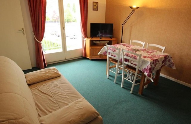 Luchon - T2 pour 4 pers. avec balcon et parking - FR-1-313-185