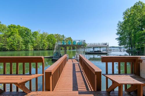Lucky Dozen Lakehouse