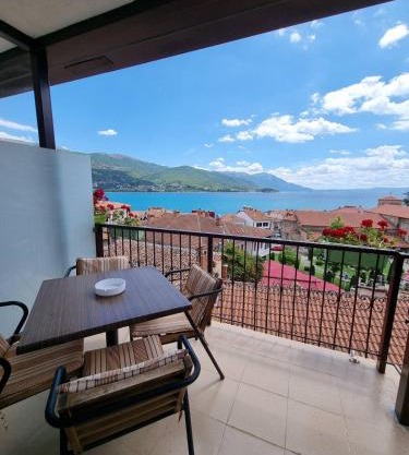 Lukanov Apartments & Guest Rooms