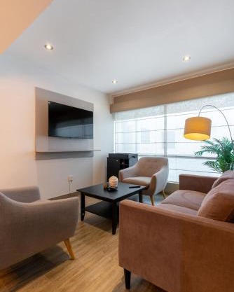 Lumiere 1BR by Geko
