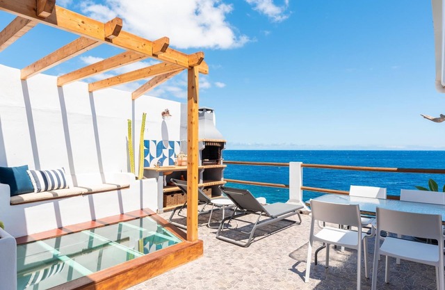 Luminous loft apartment next to the Atlantic Ocean