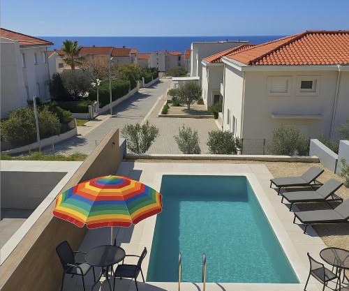 LUNA AZURE 1 Prestige Apartment