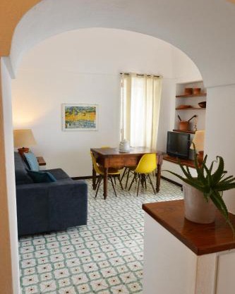 Luna Caprese Guest House