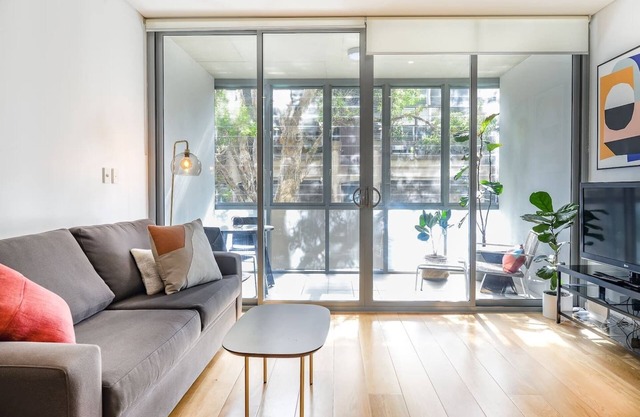 Lush Modern Sanctuary in the Heart of Surry Hills
