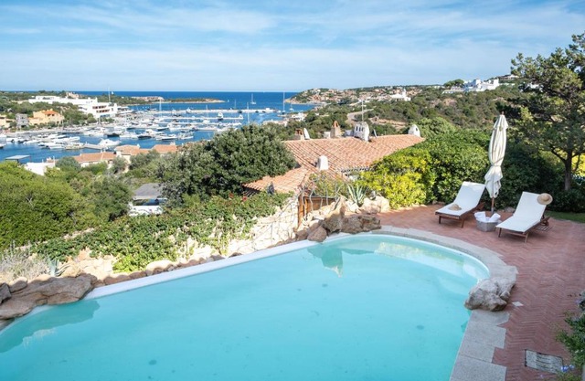 Lussuosa villa con Piscina opera dell'Arch.Couelle