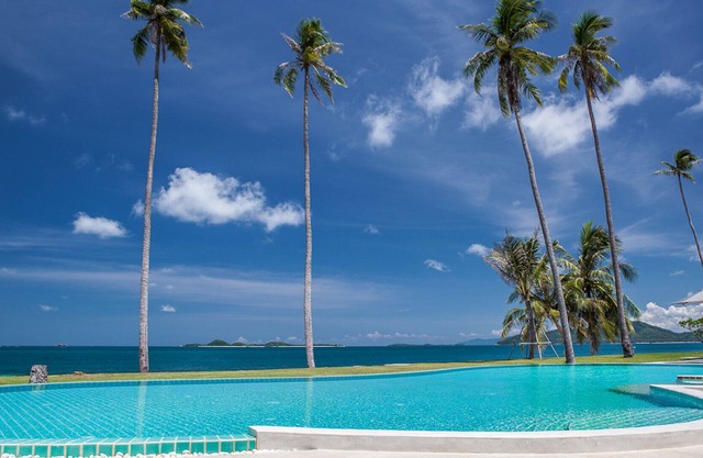 Lux Beachfront Home for perfect family vacations