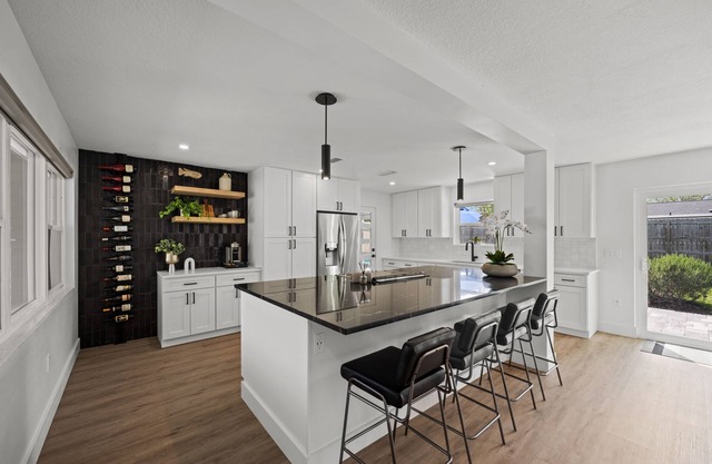 Lux Pool Home Close to Mayo & Jacksonville Beach!