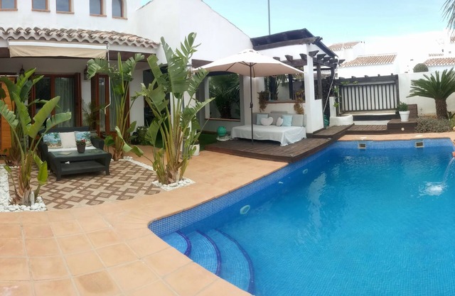 Lux Villa LONG-TERM RENT for 7 ppl, Private pool, Sauna, Tennis, Gym, Golf, swim