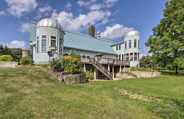 Luxe Barndominium w/Home Gym, Theater, & More!