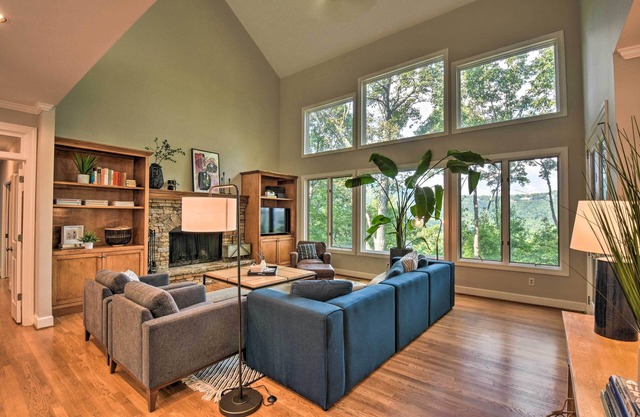 Luxe Big Canoe Resort Home w/3 Decks & Mtn Views!