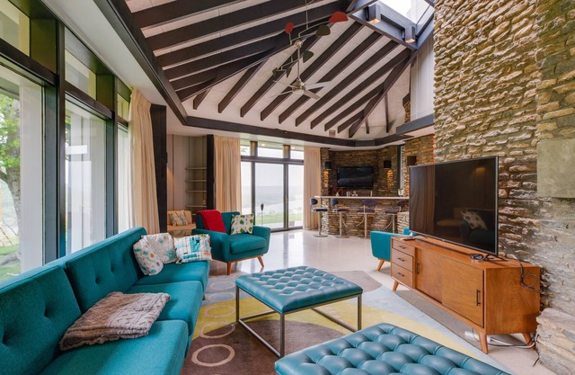 Luxe Cincinnati Home Rental w/ Ohio River Views!