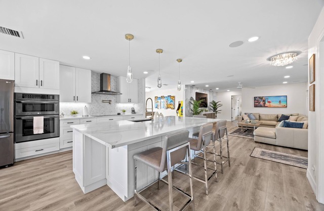 Luxe Coastal Retreat - 4BR w/Pool, Hot Tub, Arcade & Work Space - 3 mi to beach