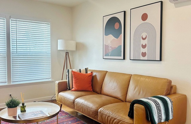 Luxe Cozy Home near LAX, Beaches, SoFi