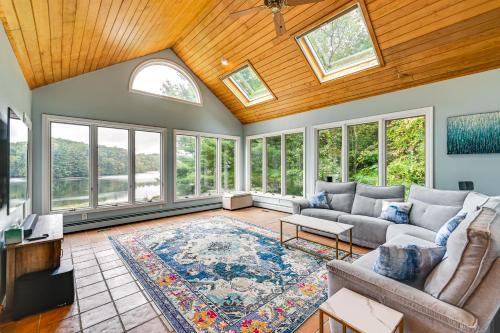 Luxe Lake House in Connecticut Private Dock