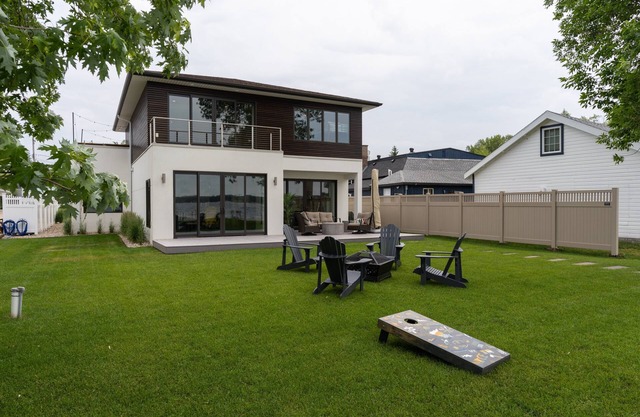 Luxe Life on Lake Sallie 4 Bedroom