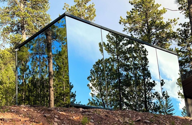 Luxe Mirror Cabin by REFLECT+RECONNECT/Hot Tub