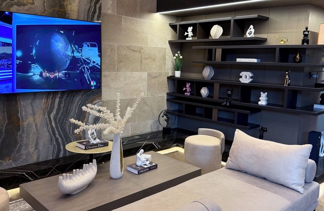 Luxe Mount Villa Partial SeaView