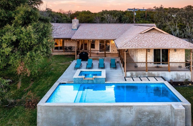 Luxe Ranch Life l Pool & Spa l Firepit