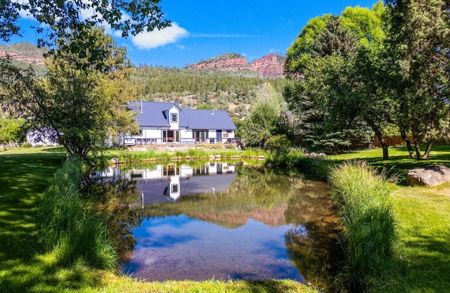 Luxe Retreat at Celebration Pond - 6BR, 4.5 BA, WIFI, A/C, Optional HotTub