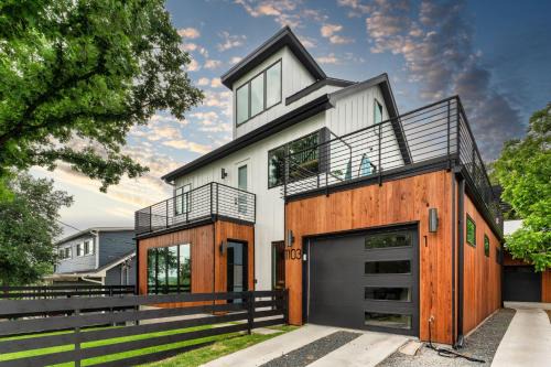 Luxe Riverside Condo