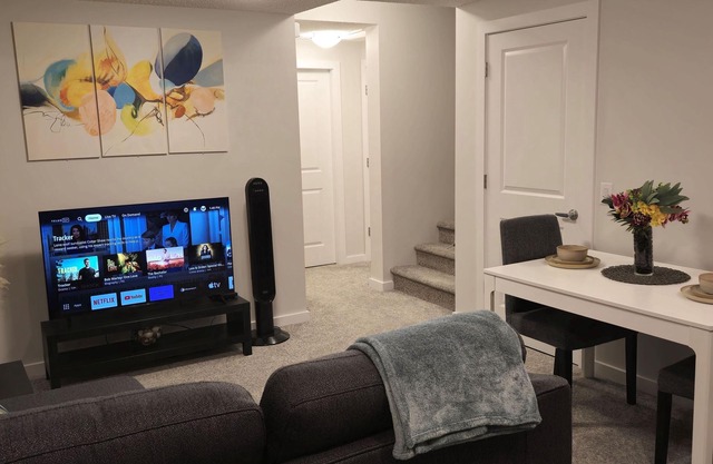 Luxe Suite near River Cree Casino and West Edmonton Mall
