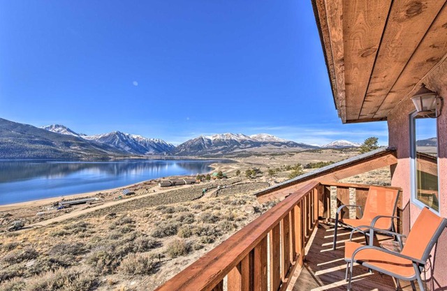 Luxe Twin Lakes House with Mountain and Lake Views!