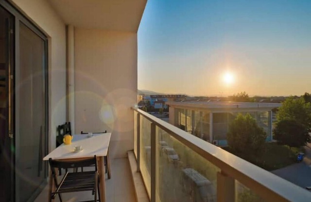 Luxor - Bright Modern 3BR Apt w/ Parking