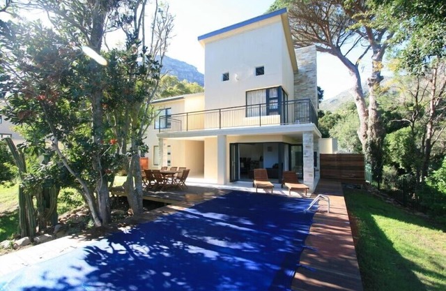 Luxurious 4 bedroom house with private pool.