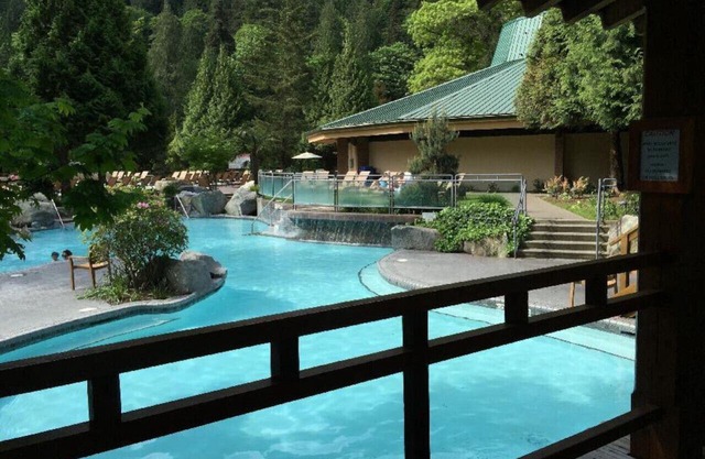 Luxurious 6BR, 5BA|Arcade|Fire Table| Near Airport