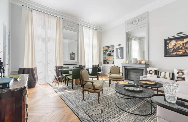 Luxurious and Historic Apartment | near bon marché