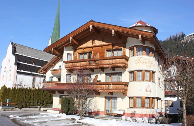 Luxurious Apartment in Kaltenbach with Saana